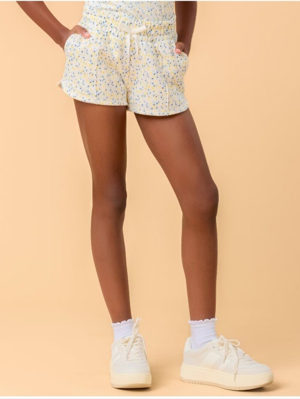 Blogilates Girls' Mommy & Me Marshmallow Dolphin Shorts - White Floral Print M